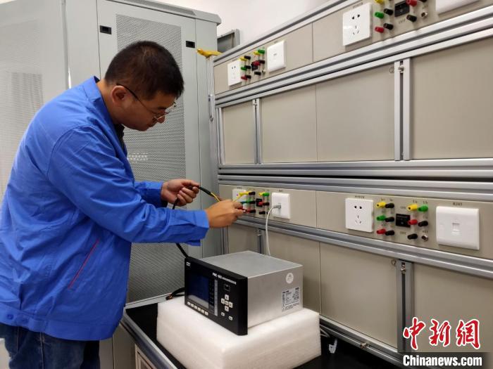 青海新型電力系統(tǒng)寬頻諧振防控領(lǐng)域取得重大技術(shù)突破 電能質(zhì)量控制裝置研制成功