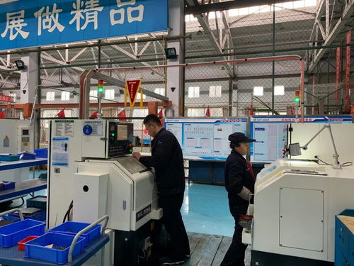 流動(dòng)紅旗引領(lǐng)質(zhì)量管理新氣象 公司為四個(gè)班組授旗，電能質(zhì)量控制裝置研制成亮點(diǎn)